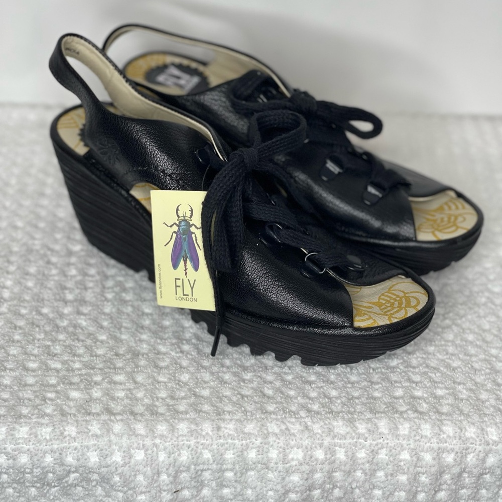 NEW FLY LONDON WEDGE SANDALS SIZE 7.5 NWT - Picture 5 of 8